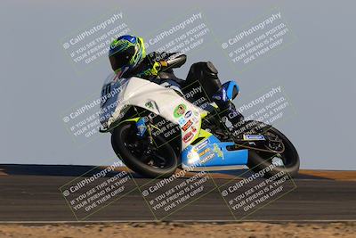 media/Dec-04-2022-CVMA (Sun) [[e38ca9e4fc]]/Race 12 500 Supersport-350 Supersport/